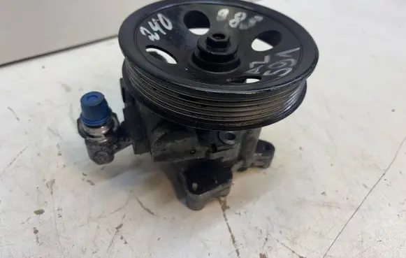 Mercedes-Benz R W251 Power steering pump A0044668601 LH2113163 0044668601