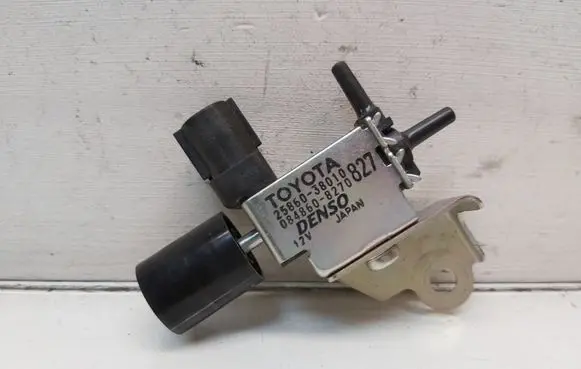 Lexus GX J150 Vacuum valve 2586038010