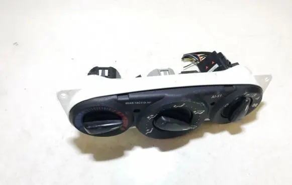 Ford Focus Climate control unit 98ab18c419ae