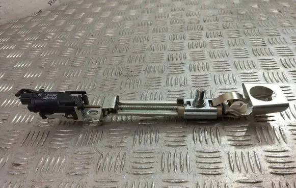 Lexus LS 460 - 600H Seat belt adjustment motor C614001 M851