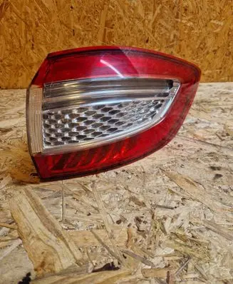 Ford Mondeo MK IV Rear/tail lights BS7113404B