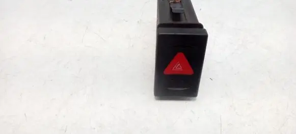 Volkswagen PASSAT B5 Hazard light switch 3B0953235B