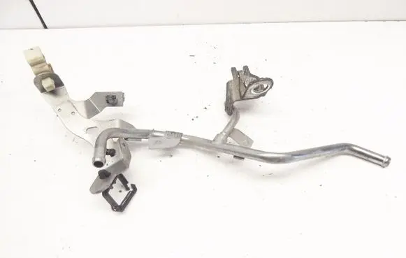 Nissan Qashqai+2 Fuel line pipe