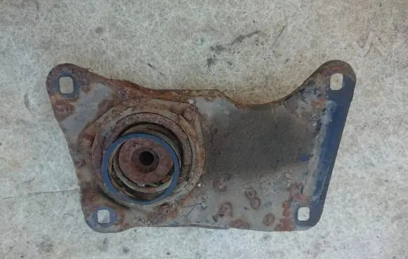Jaguar XJ X40 Coil spring/strut mount 