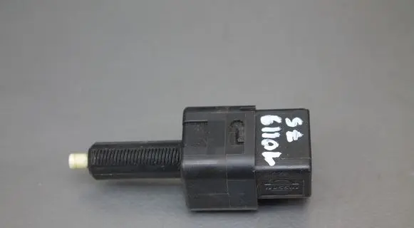 Infiniti EX Brake pedal sensor switch