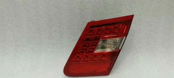 Mercedes-Benz E W212 Tailgate rear/tail lights A2128200864