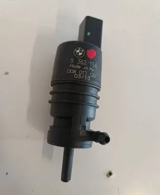 BMW X3 F25 Windscreen/windshield washer pump 8362154
