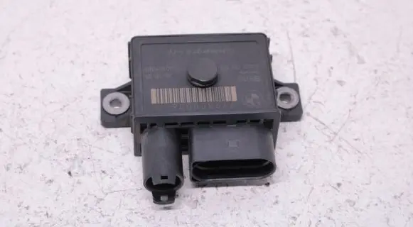 BMW 5 E60 E61 Glow plug pre-heat relay 779800006 0522120102 1000329080