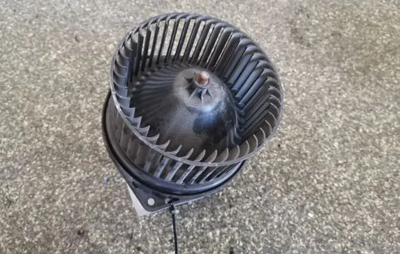 Opel Agila A Heater fan/blower 1736007301