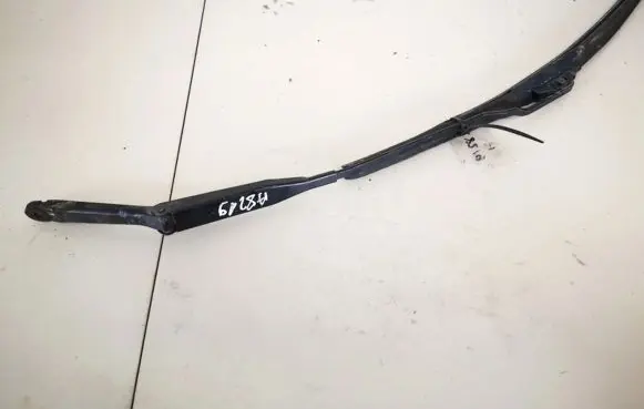 Opel Astra G Front wiper blade arm 90559600