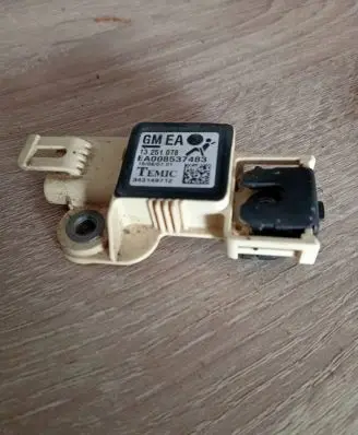 Opel Insignia A Airbag deployment crash/impact sensor 13251078