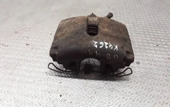 Volkswagen PASSAT B6 Front brake caliper 