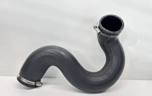 Intercooler hose/pipe