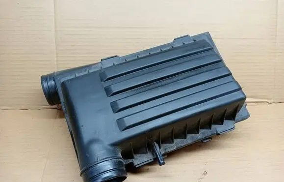 Skoda Kodiaq Air filter box 04E129611G 04E129620