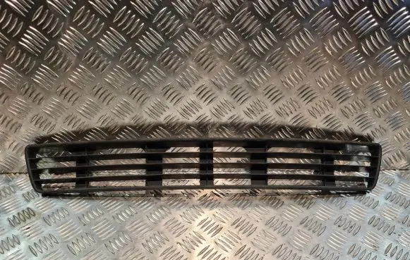 Audi A4 S4 B5 8D Front grill 8D0807683