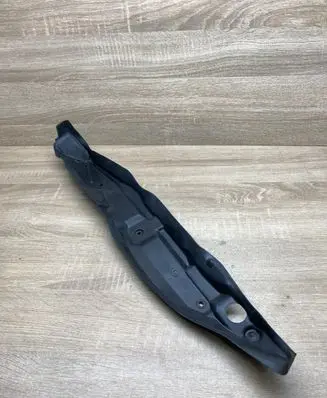 Mercedes-Benz C W203 Fender end trim A2038890225