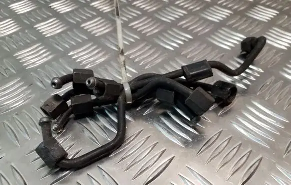 Mercedes-Benz Vito Viano W639 Fuel injector supply line/pipe 