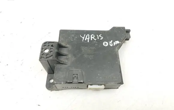 Toyota Yaris Air conditioning/heating control unit 886500D170 MB1776001802