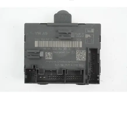 Audi A3 S3 8V Door control unit/module 5Q0959592D