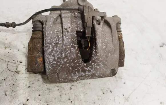 Mercedes-Benz E W211 Front brake caliper