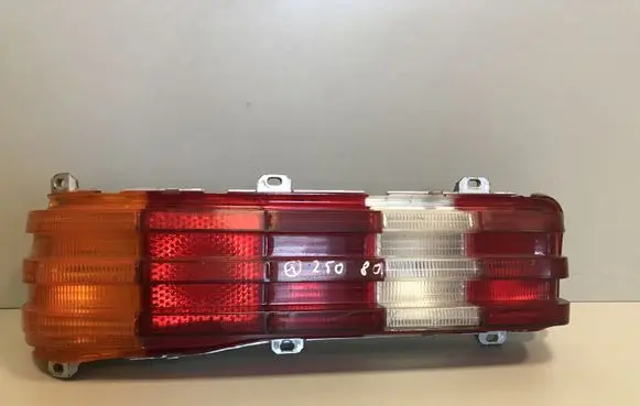 Mercedes-Benz W123 Rear/tail lights 22064R