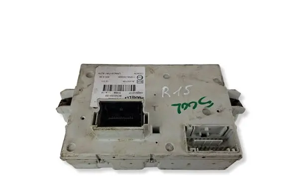Fiat 500L Fuse box set 51965992 Y503441030111