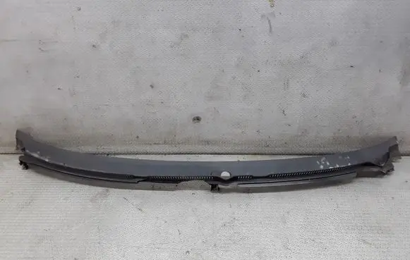 Audi A6 Allroad C5 Wiper trim