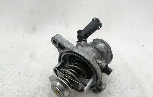 Mercedes-Benz CLS C219 Thermostat housing A1562030275