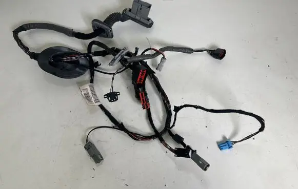Land Rover Discovery 4 - LR4 Front door wiring loom CH2214632CC