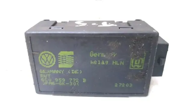 Volkswagen Multivan T5 Other control units/modules 6Q0959772B