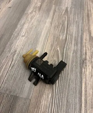 Skoda Octavia Mk3 (5E) Turbo solenoid valve 1K0906627B 4011464A 24102