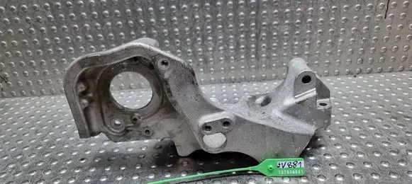 Volvo XC90 Generator/alternator bracket S27698881 31480996