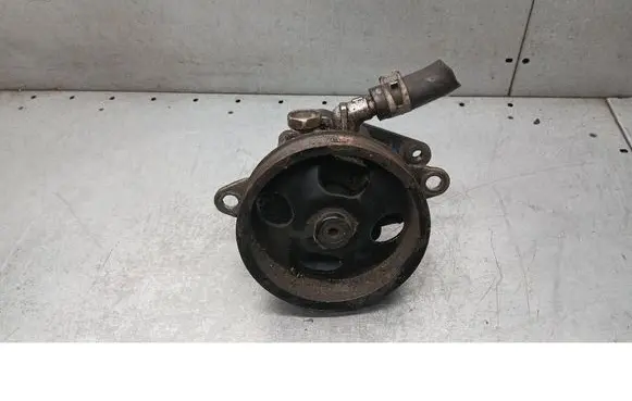 Nissan X-Trail T30 Power steering pump 
