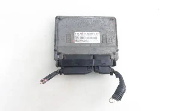 Skoda Fabia Mk2 (5J) Engine control unit/module 5WP40853 03E906023Q