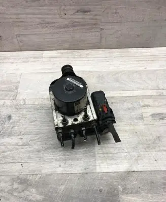 Volkswagen Caddy ABS Pump 1K0907379AF 000404913D1 10097003213