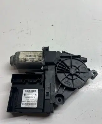 Volkswagen Touran I Front door window regulator motor 05074632 1K0959792G SW23XX300506