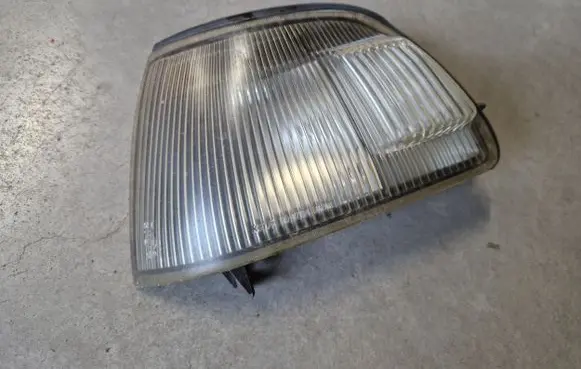Mitsubishi Pajero Sport I Front indicator light