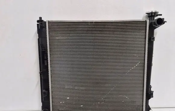 KIA Carens III Coolant radiator 25310A4560