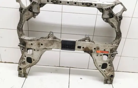 BMW 1 E81 E87 Front subframe 6761462 31116761462