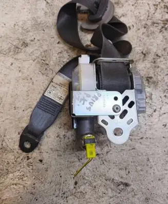 Toyota Prius (XW20) Front seatbelt 7L8220P 012945 K729004