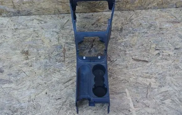 Volkswagen Golf Plus Center console 5M1863243B