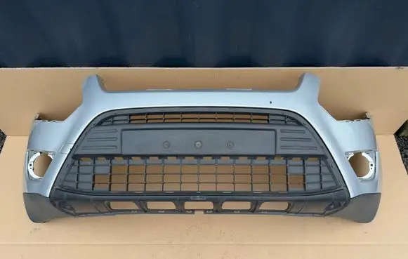 Ford Kuga I Front bumper 8V4117757A LKN0007A