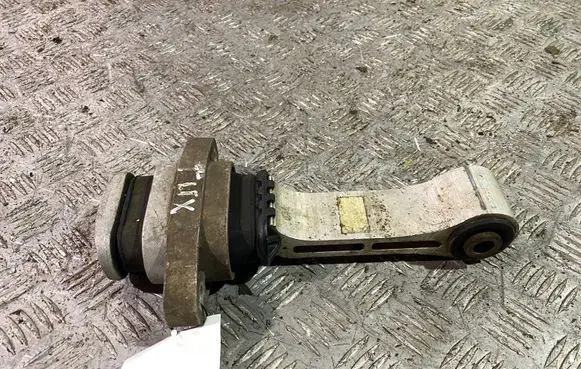 Hyundai Tucson IV NX4 Engine mount bracket