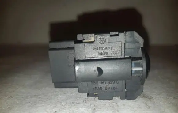 Headlight level height control switch