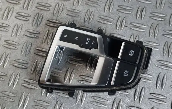 Audi Q5 SQ5 Gear shifter surround trim plastic 80C713111C 8Q0713111C 80C927225