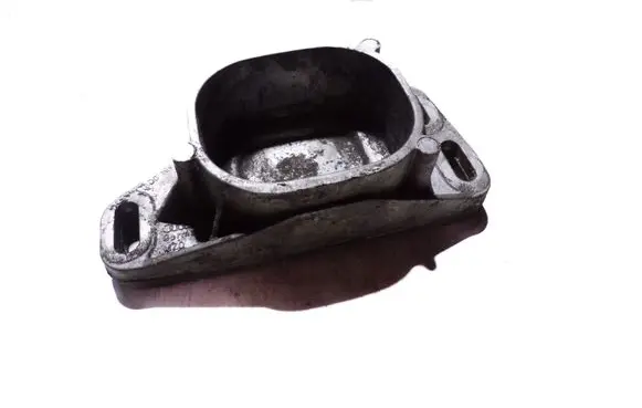 Audi A6 S6 C5 4B Engine mounting bracket 8D0199335Q
