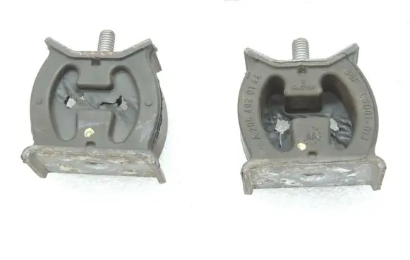 Mercedes-Benz C AMG W205 Muffler mount bracket/holder A2054920144 2054920144