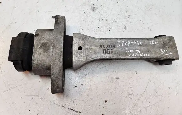 KIA Sportage Engine mount bracket