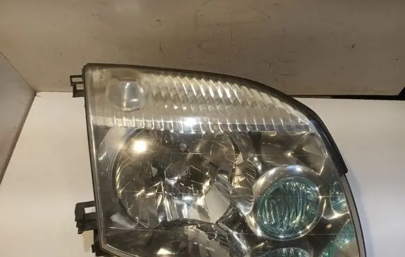 Nissan X-Trail T30 Headlight/headlamp