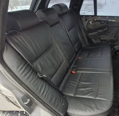BMW X5 E53 Second row seats 